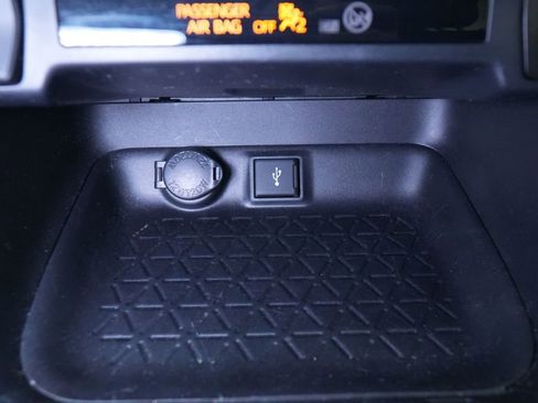 Used 2020 Toyota RAV4 LE image 27