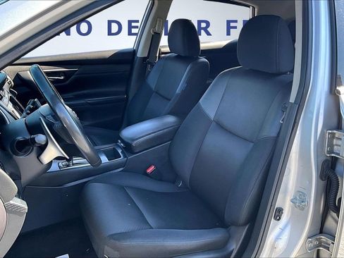 Used 2017 Nissan Altima 2.5 SR image 21