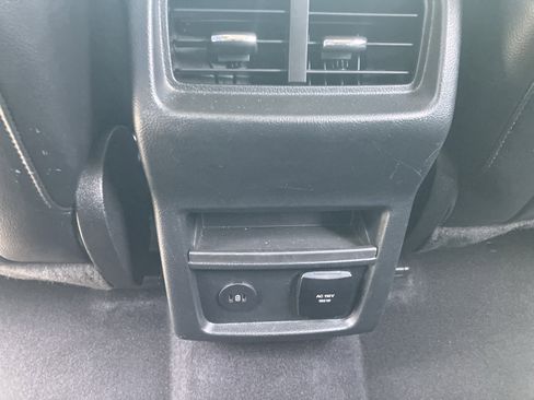 Certified 2024 Ford Edge Titanium AWD/4WD image 16
