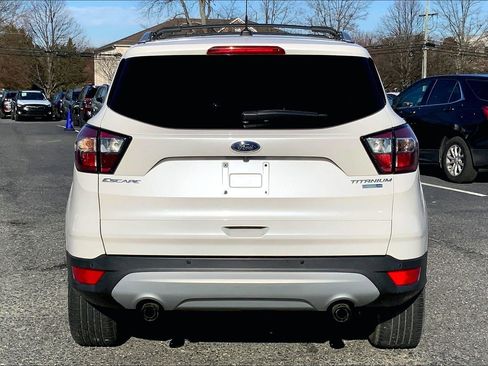 Used 2017 Ford Escape Titanium image 4