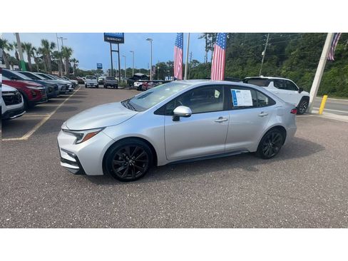 Used 2024 Toyota Corolla SE FWD image 6