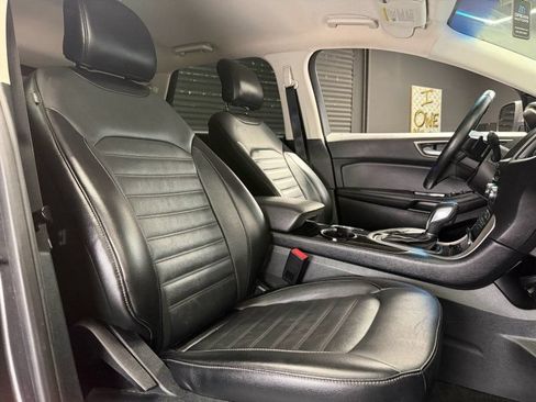 Used 2018 Ford Edge SEL w/ Equipment Group 201A AWD/4WD image 18