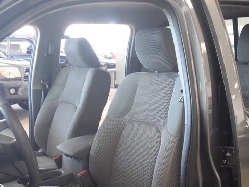 Used 2016 Nissan Frontier SV w/ SV Value Truck Package RWD image 53