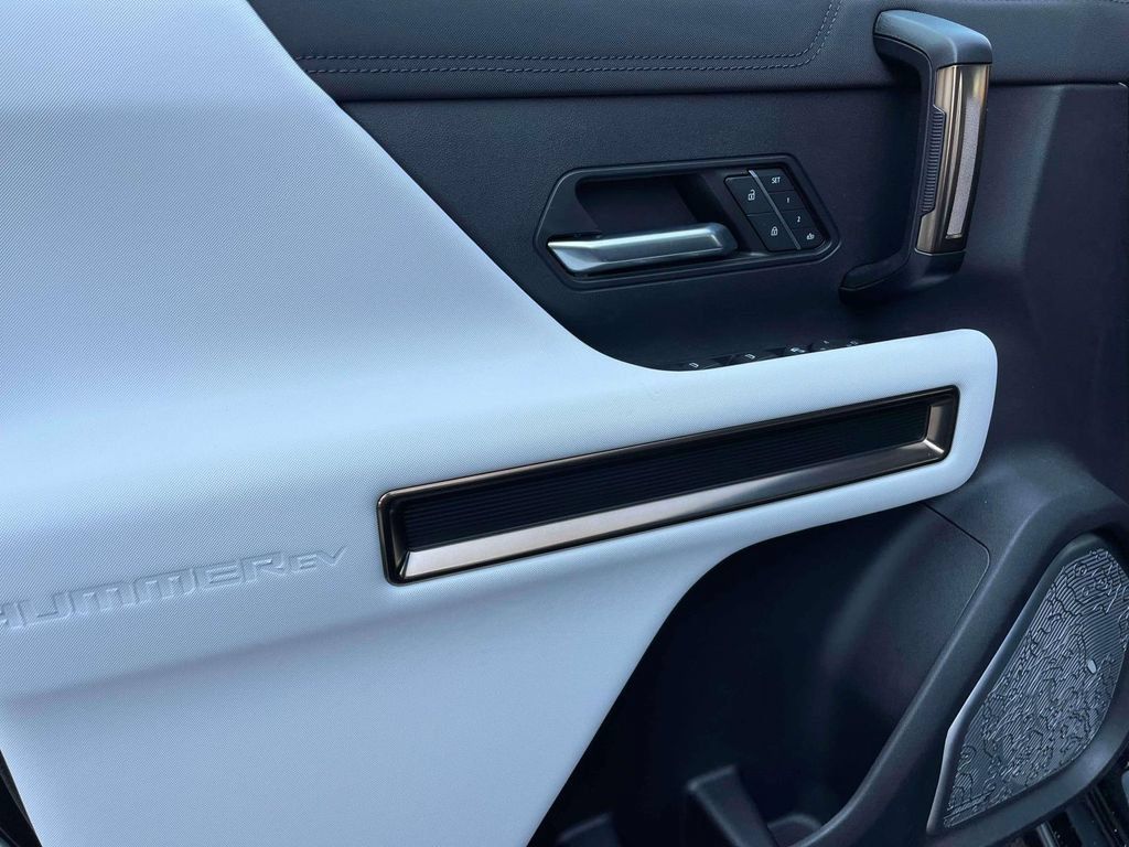 New 2024 GMC Hummer EV 2X w/ Extreme Off-Road Package AWD/4WD image 18