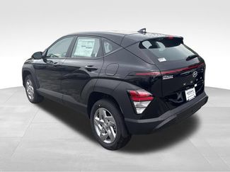 New 2026 Hyundai Kona SE AWD/4WD video 3