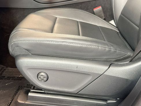 Certified 2025 Mercedes-Benz GLE 350 4MATIC w/ Winter Package image 18