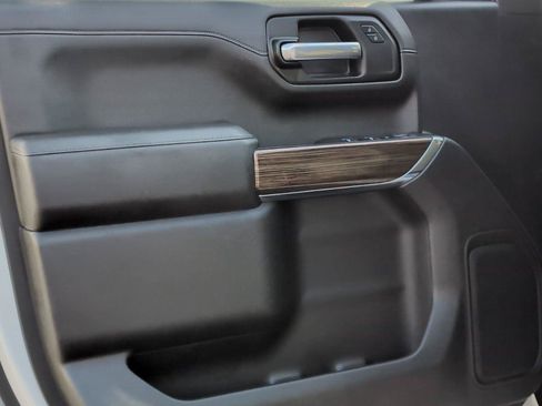 Used 2021 Chevrolet Silverado 1500 LT Trail Boss w/ Bed Protection Package AWD/4WD image 17