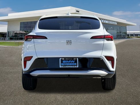 Used 2024 Buick Envista Sport Touring image 9