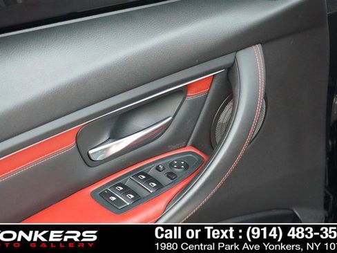 Used 2018 BMW M3 image 25