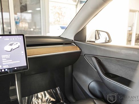 Used 2020 Tesla Model Y Long Range image 35