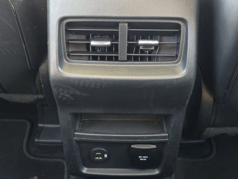 Used 2022 Ford Edge Titanium image 32