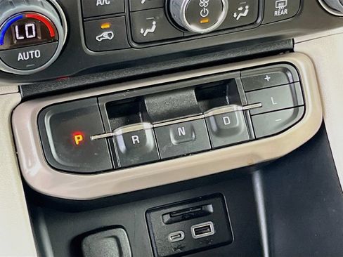 Used 2023 GMC Acadia Denali w/ Denali Technology Package FWD image 17