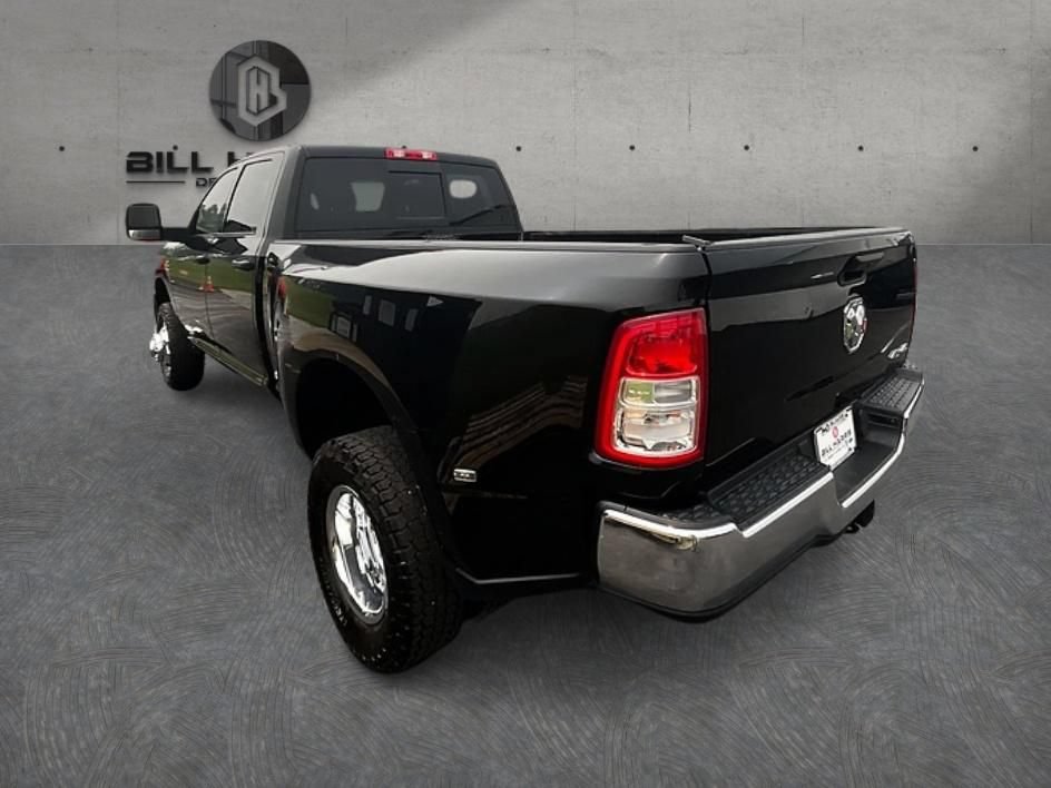 Used 2024 RAM 3500 Tradesman w/ Chrome Appearance Group AWD/4WD image 8