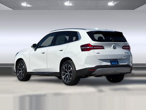 Used 2026 BMW X3 xDrive30 w/ Premium Package image 3