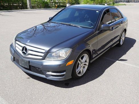 Used 2013 Mercedes-Benz C 300 4MATIC Sedan image 9