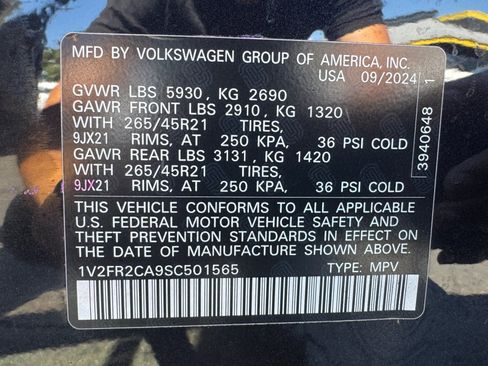 Used 2025 Volkswagen Atlas SEL Premium R-Line AWD/4WD image 21