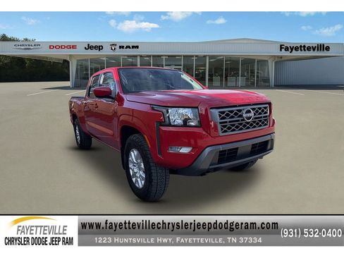 Used 2023 Nissan Frontier SV image 1