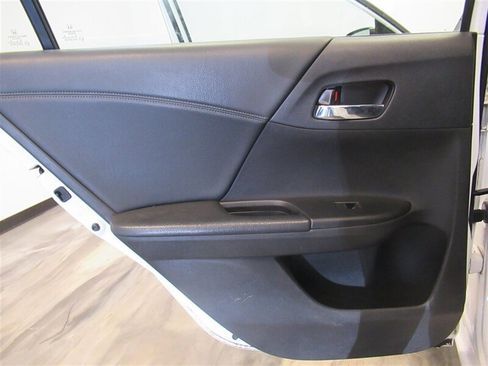 Used 2014 Honda Accord Sport image 26