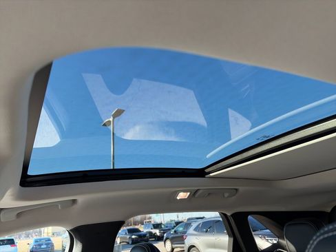 Used 2024 Ford Escape Platinum w/ Premium Technology Package image 22