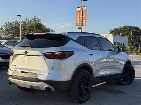 Used 2019 Chevrolet Blazer LT image 3