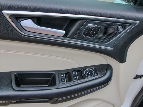 Used 2023 Ford Edge Titanium AWD/4WD image 12