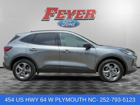 Used 2025 Ford Escape ST-Line AWD/4WD image 6