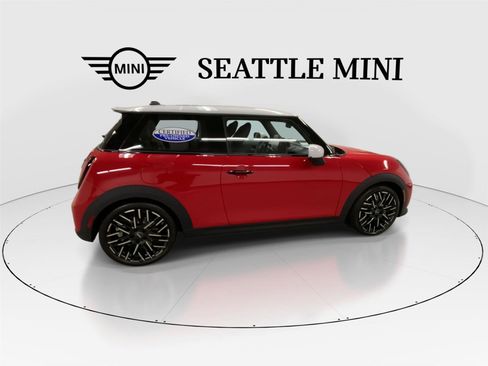 Certified 2025 MINI Cooper S image 12
