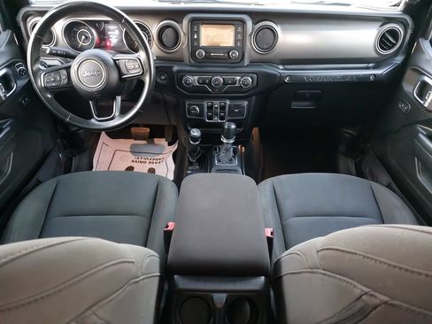 Used 2018 Jeep Wrangler Unlimited Sport S AWD/4WD image 9