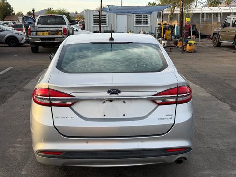 Used 2017 Ford Fusion SE FWD image 7