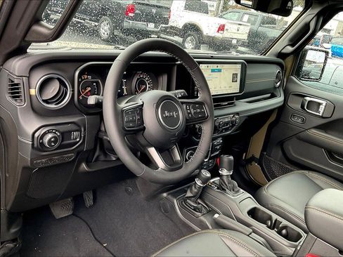 New 2025 Jeep Gladiator High Tide image 6