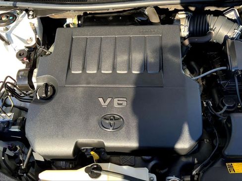 Used 2014 Toyota Avalon Limited image 31