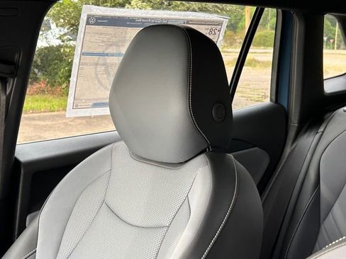 New 2026 Volkswagen Tiguan SE R-Line image 13