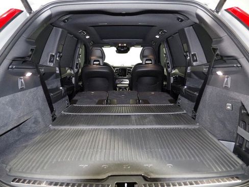 Used 2022 Volvo XC90 T8 R-Design w/ Advanced Package image 43