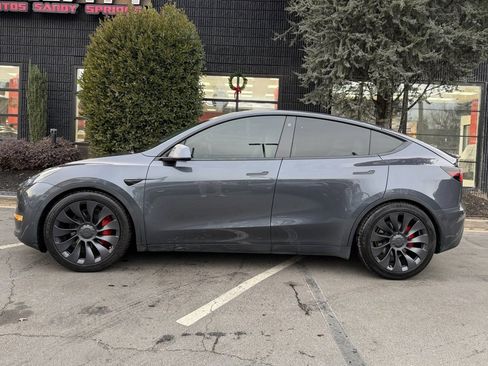 Used 2021 Tesla Model Y Performance image 9