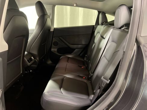 Used 2025 Tesla Model Y Long Range image 25