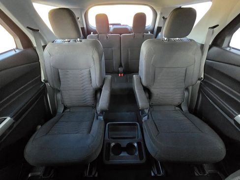 Used 2021 Ford Explorer XLT image 23