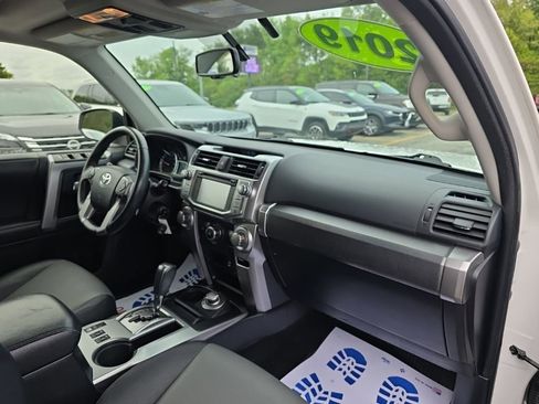 Used 2019 Toyota 4Runner SR5 Premium AWD/4WD image 35