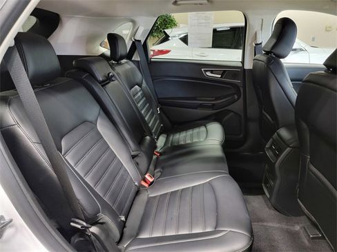 Used 2024 Ford Edge SEL image 16