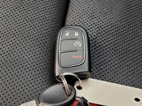 Used 2014 RAM 2500 Limited AWD/4WD image 27