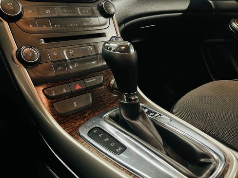 Used 2013 Chevrolet Malibu LT image 16