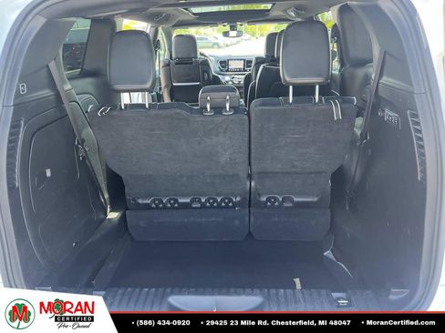 Used 2019 Chrysler Pacifica Limited w/ S Appearance Package FWD image 12