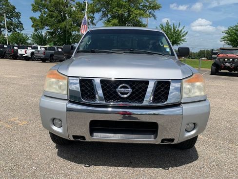 Used 2012 Nissan Titan SV w/ SV Value Truck Pkg AWD/4WD image 3