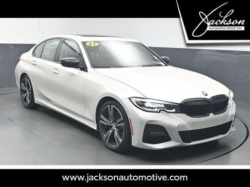Used 2021 BMW 330i Sedan w/ M Sport Package RWD image 1