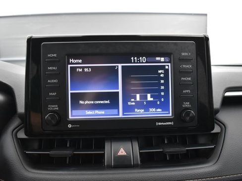 Used 2022 Toyota RAV4 LE FWD image 17