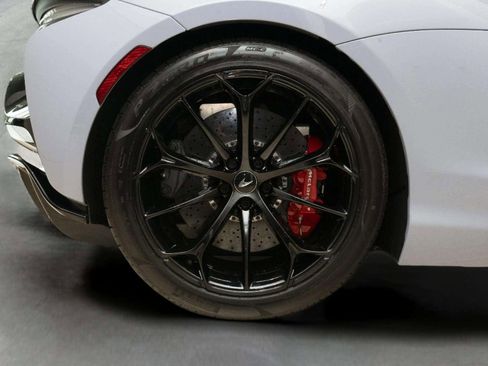 Used 2023 McLaren Artura RWD image 37