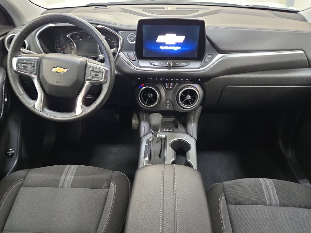 Used 2024 Chevrolet Blazer LT w/ Convenience Package FWD image 14