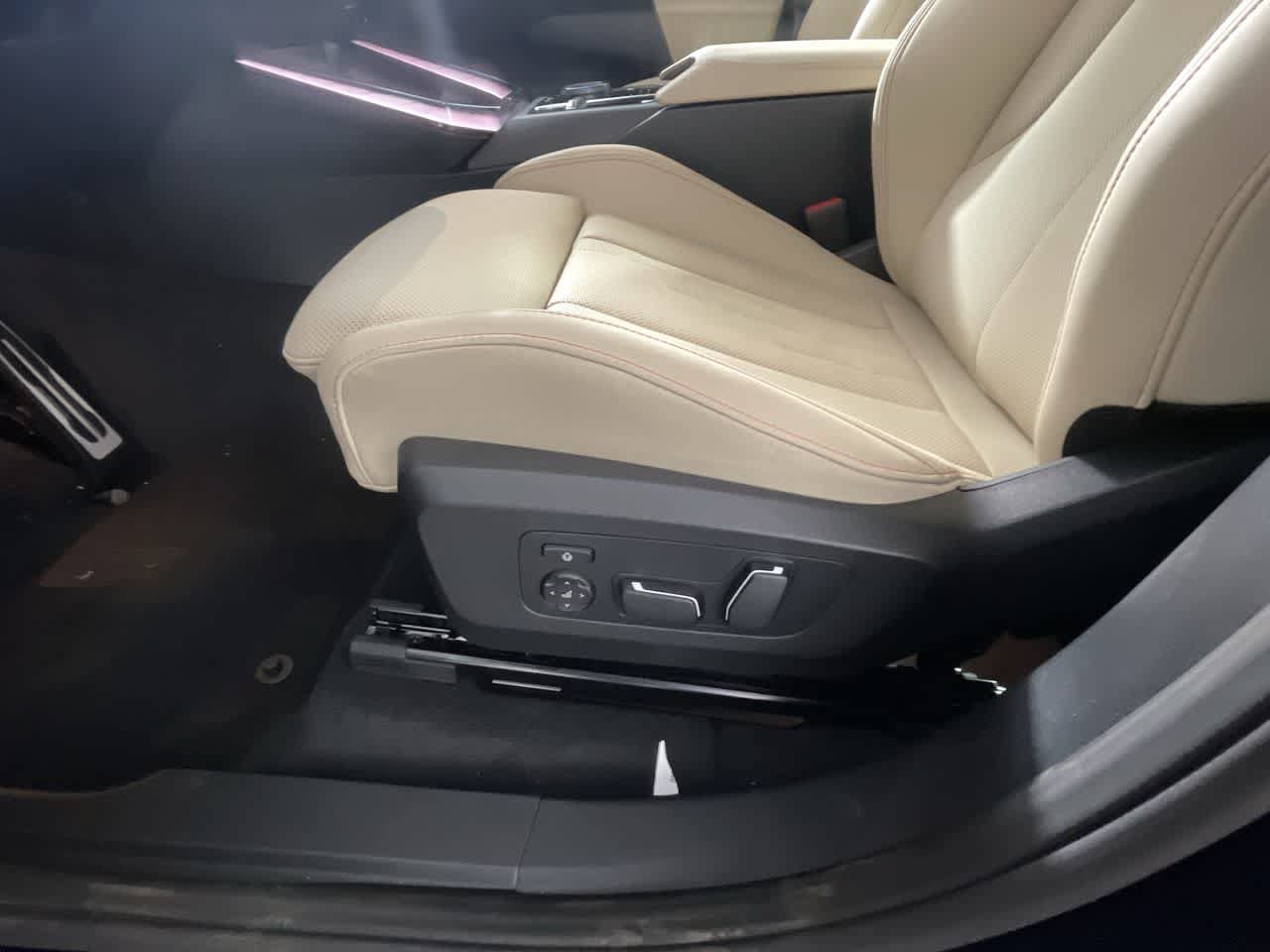 New 2025 BMW X3 xDrive30i w/ Premium Package AWD/4WD image 12