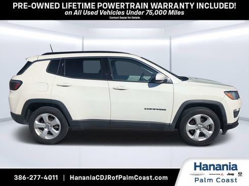 Used 2021 Jeep Compass Latitude FWD image 2