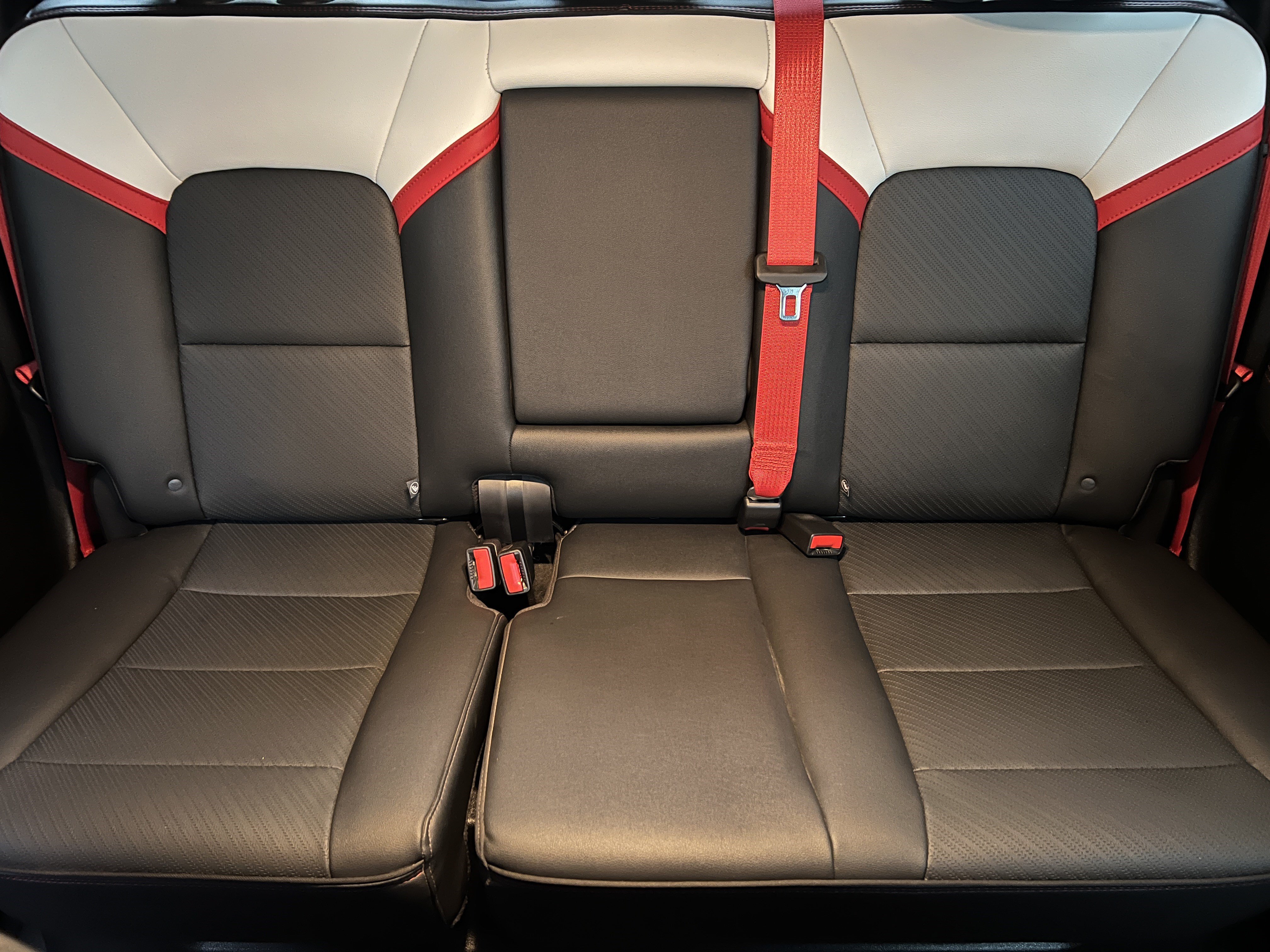 Used 2024 GMC Canyon AT4X AWD/4WD image 15