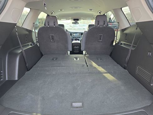 Used 2018 Buick Enclave Premium image 28